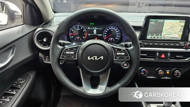 Kia The New K3 2nd generation 2022 Белый из Кореи, фото 4