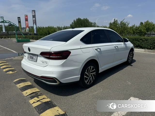 Volkswagen Lavida 2022 Белый из Китая, фото 4