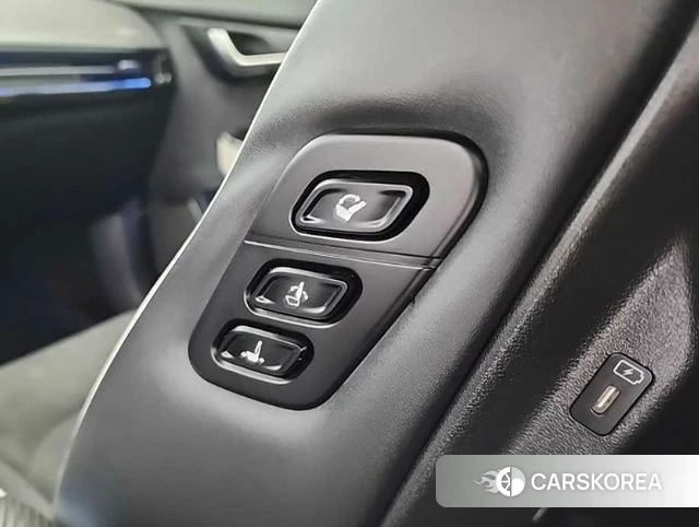 Kia EV6 2024 Белый из Кореи, фото 4