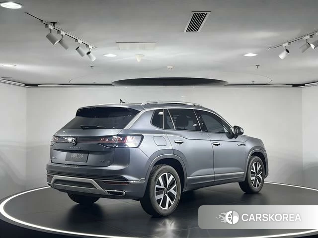 Volkswagen Tanyue 2024 Серебристо-серый из Китая, фото 4