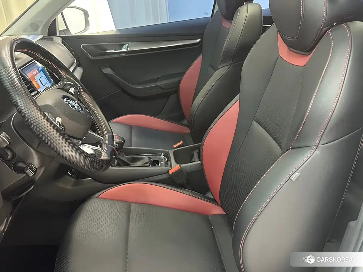Skoda Krok 2022 Белый из Китая, фото 4