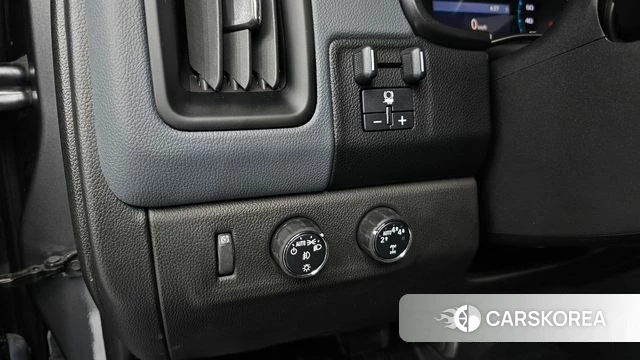 Chevrolet (GM Daewoo) Real New Colorado 2020 Серебристо-серый из Кореи, фото 4