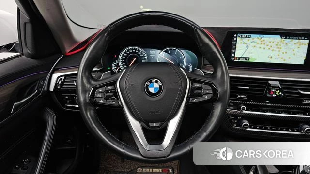 BMW 5 Series (G30) 2018 Белый из Кореи, фото 4