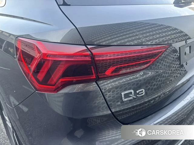 Audi Q3 2021 Темно-серый из Китая, фото 4