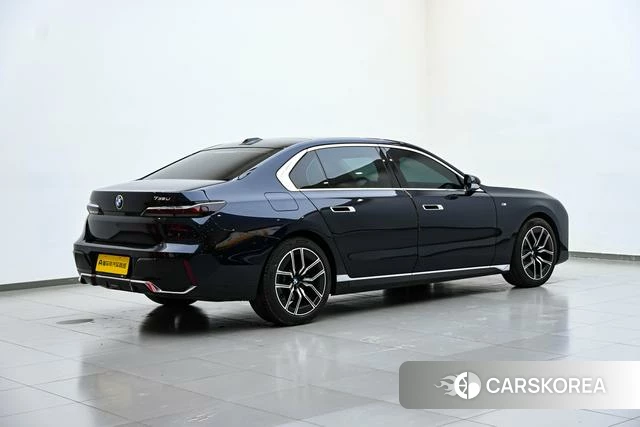 BMW 7 series 2024 Черный из Китая, фото 4