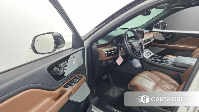 Lincoln Aviator 2nd generation 2021 Белый из Кореи, фото 4