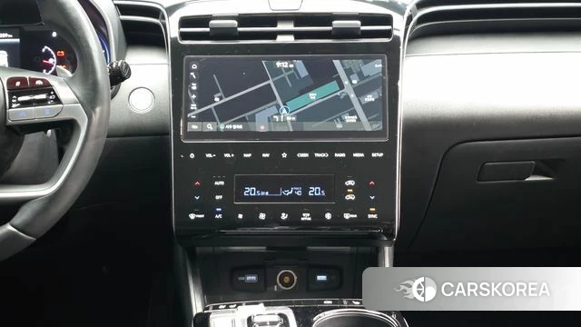 Hyundai Tucson (NX4) 2022 Серебристо-серый из Кореи, фото 4