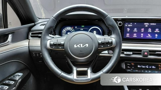 Kia K5 3rd generation 2023 Черный из Кореи, фото 4