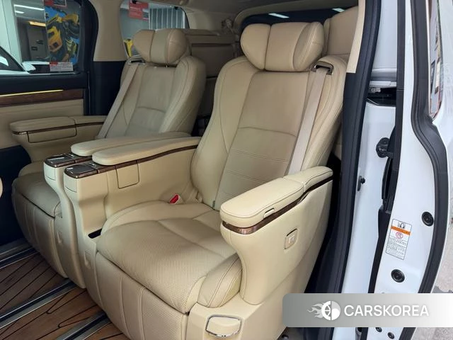 Toyota Elfa 2018 Белый из Китая, фото 4