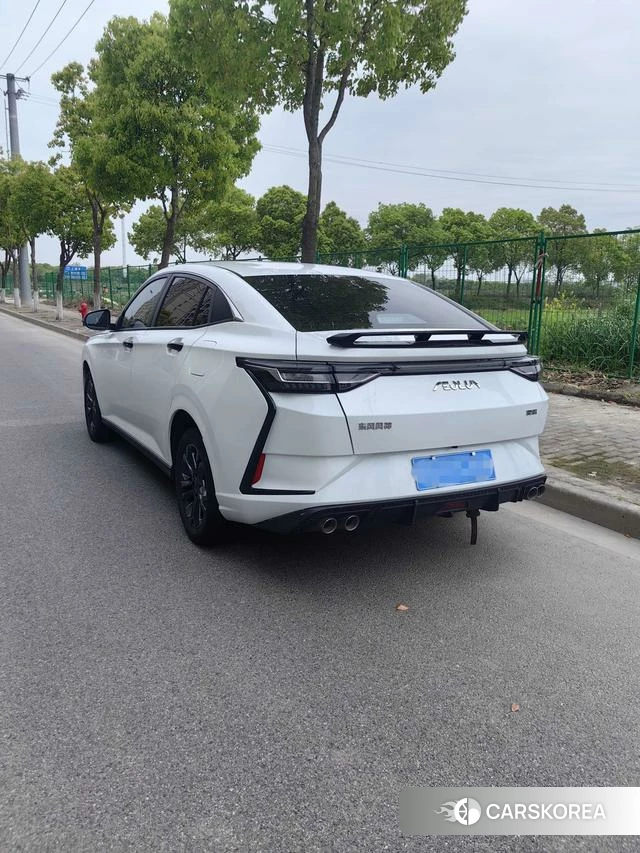 Dongfeng Fengshen Yi Hyun 2023 Белый из Китая, фото 4