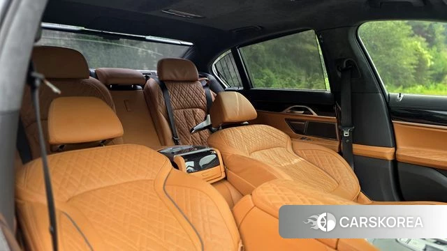 BMW 7 Series (G11) 2020 Белый из Кореи, фото 4