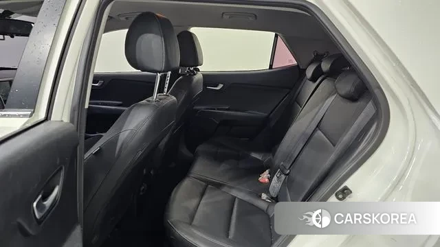 Kia Stonic 2018 Белый из Кореи, фото 4