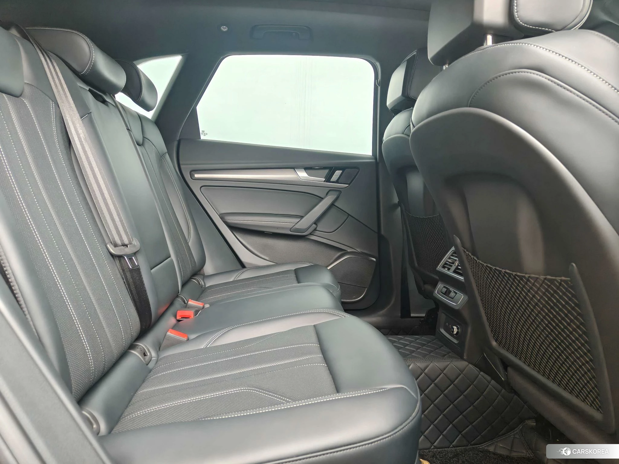 Audi Q5L 2023 Черный из Китая, фото 4