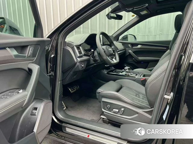 Audi Q5L 2023 Черный из Китая, фото 4