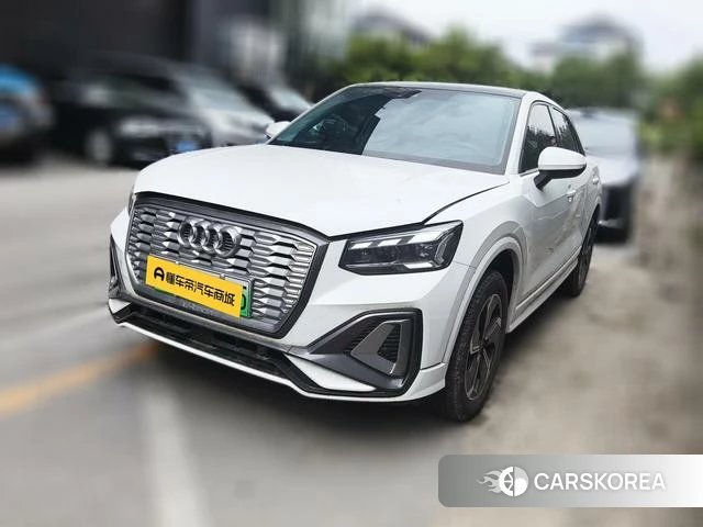 Audi Q2L e-tron 2022 Белый из Китая, фото 4
