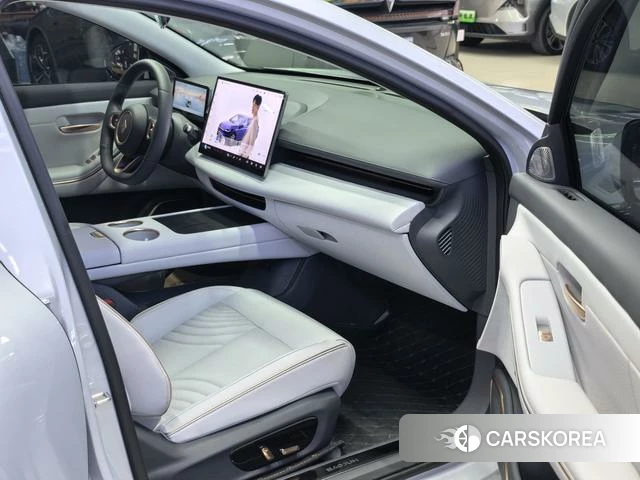 Baojun Enjoy PHEV 2025 Белый из Китая, фото 4