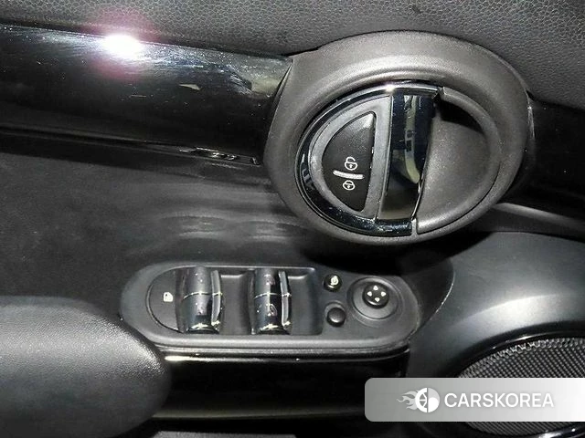 Mini Cooper 2021 Белый из Кореи, фото 4