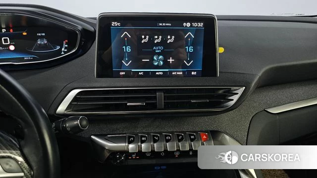 Peugeot 3008 second generation 2019 Черный из Кореи, фото 4