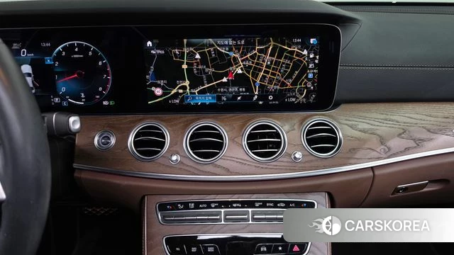 Mercedes-Benz E-Class W213 2021 Белый из Кореи, фото 4