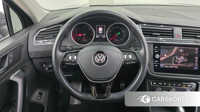 Volkswagen Tiguan second Generation 2020 Серый из Кореи, фото 4
