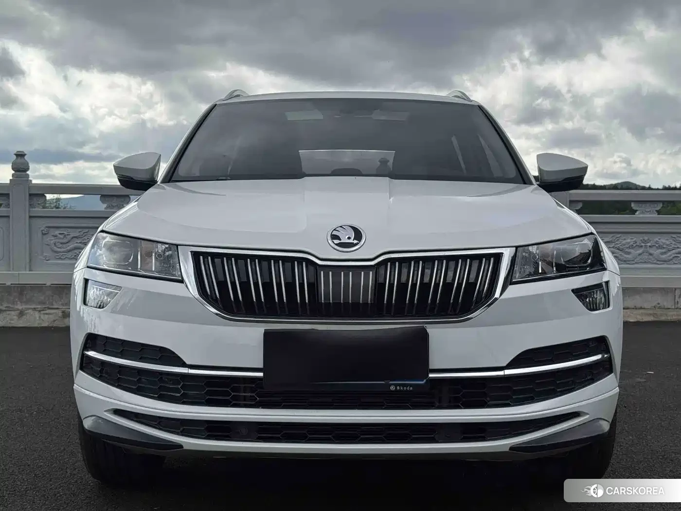 Skoda Karoq 2023 Белый из Китая, фото 4