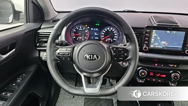 Kia Stonic 2018 Белый из Кореи, фото 4