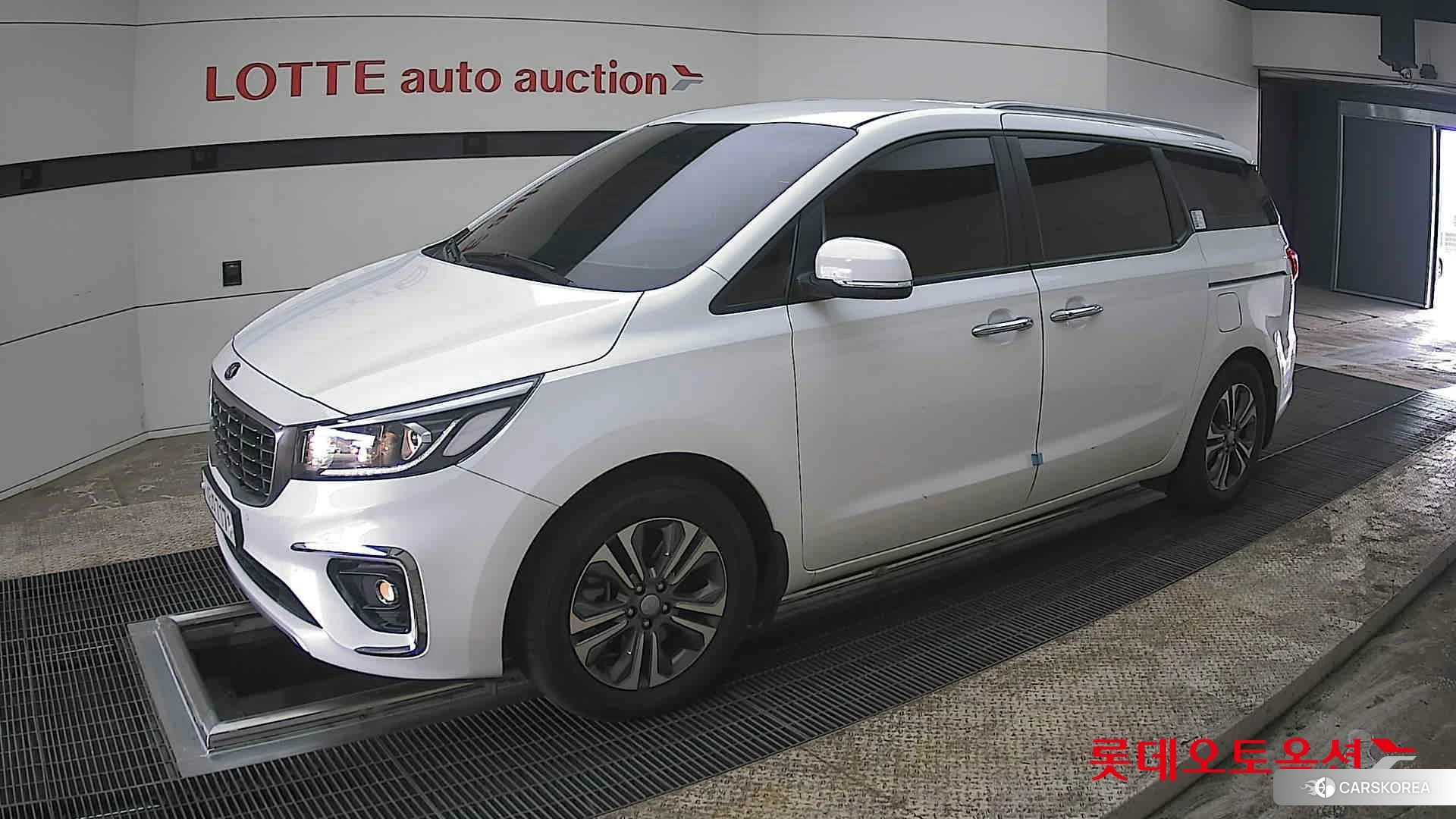 Kia Carnival 2020 Snow White Pearl (optional) из Кореи, фото 4