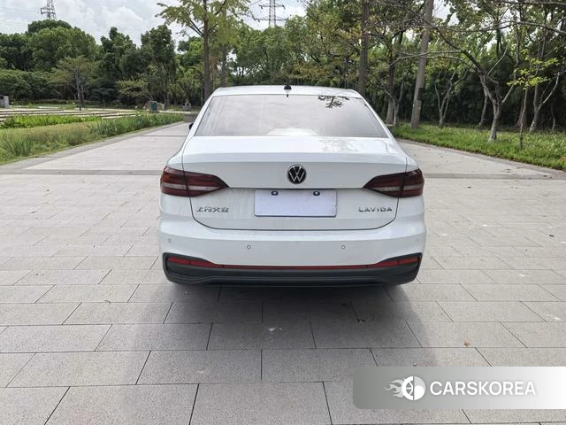Volkswagen Lavida 2022 Белый из Китая, фото 4