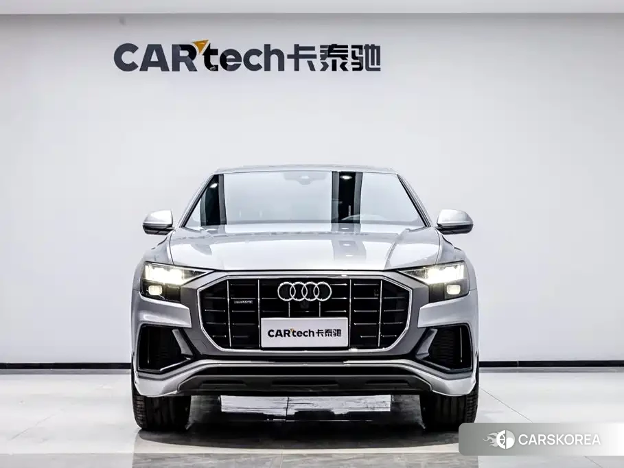 Audi Q8 2020 Silver/gray из Китая, фото 5