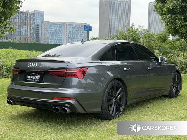 Audi S6 2022 Темно-серый из Китая, фото 4