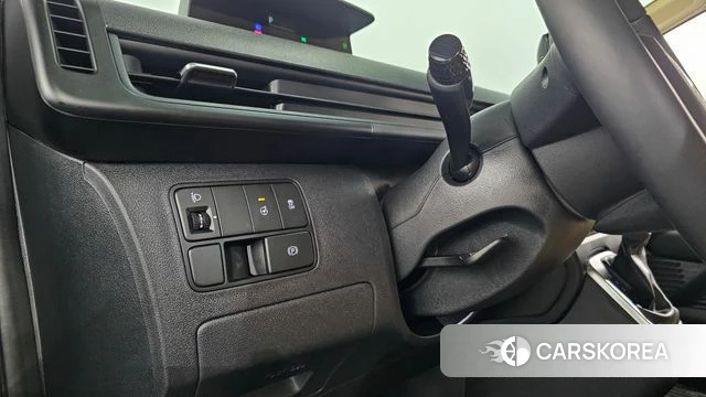 Hyundai Staria 2024 Черный из Кореи, фото 4