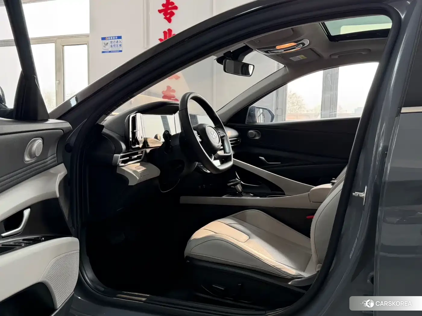 Hyundai Elantra 2022 Silver/gray из Китая, фото 4