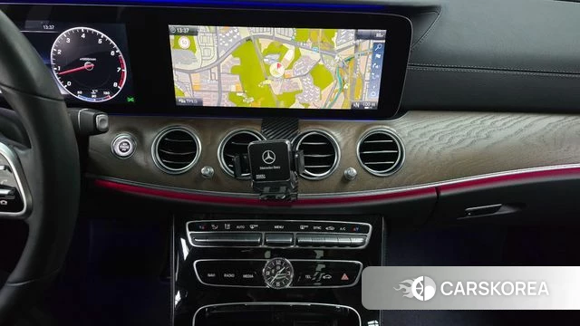 Mercedes-Benz E-Class W213 2019 Белый из Кореи, фото 4