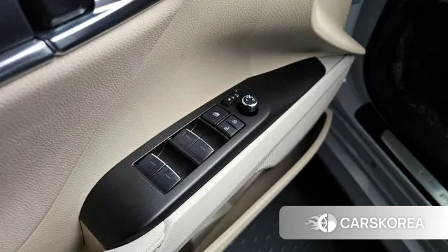 Toyota Camry (XV70) 2023 Белый из Кореи, фото 4