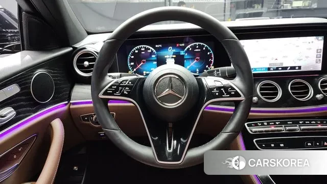 Mercedes-Benz E-Class W213 2023 Черный из Кореи, фото 4