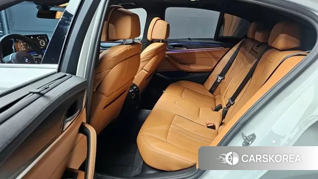 BMW 5 Series (G30) 2022 Белый из Кореи, фото 4