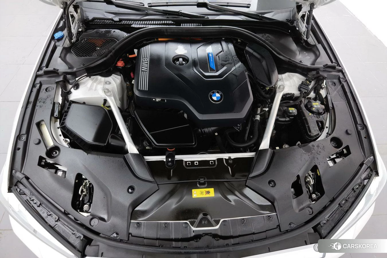 BMW 5 series PHEV 2020 Белый из Китая, фото 4
