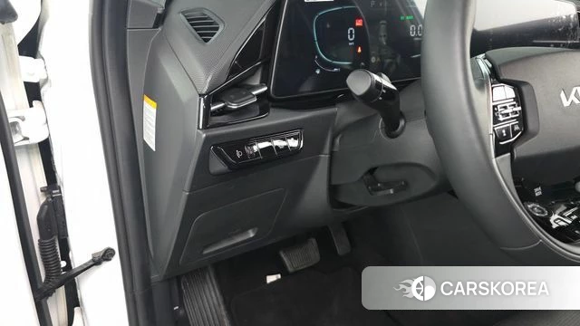 Kia Di Ol Nu Niro 2022 Белый из Кореи, фото 4