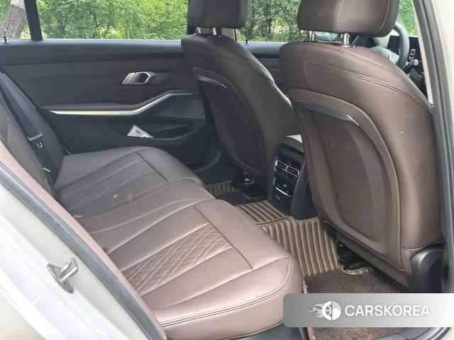BMW 3 series 2023 Белый из Китая, фото 4