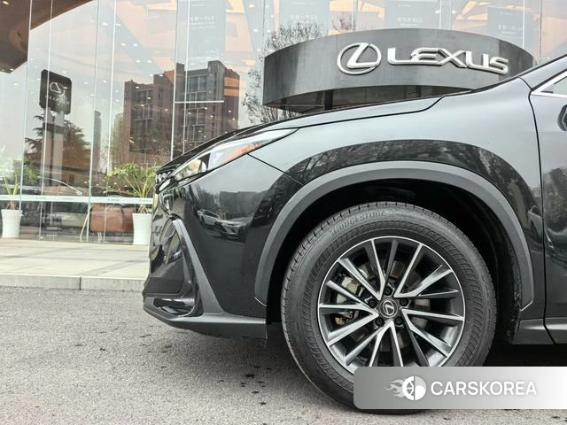 Lexus NX 2023 Черный из Китая, фото 4