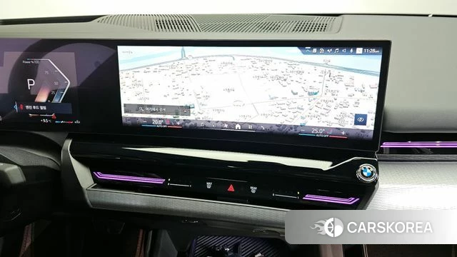 BMW 5 Series (G60) 2024 Белый из Кореи, фото 4