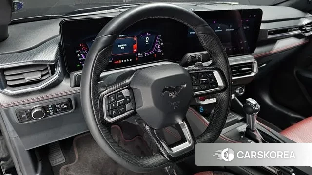 Ford Mustang 7th Generation 2024 Черный из Кореи, фото 4