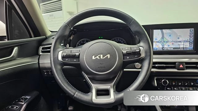 Kia K5 3rd generation 2023 Белый из Кореи, фото 4