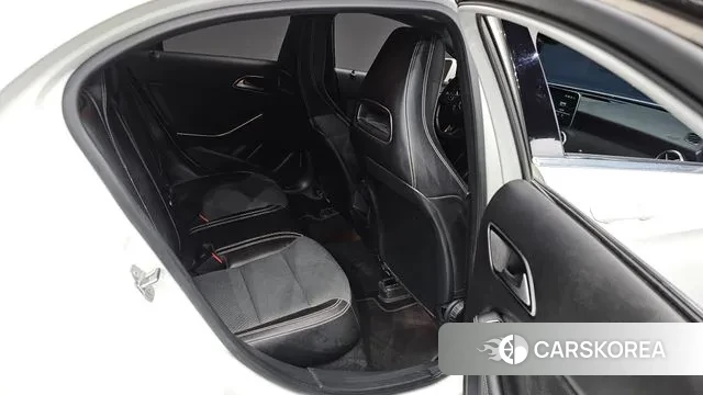 Mercedes-Benz A-Class W176 2018 Белый из Кореи, фото 4