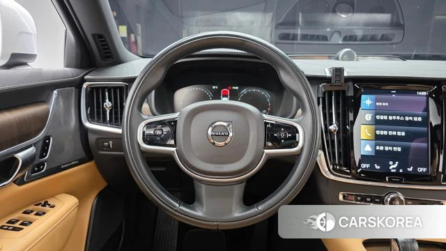 Volvo V90 Cross-Country 2021 Белый из Кореи, фото 4