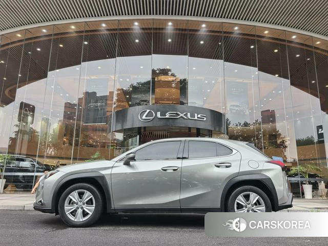 Lexus UX 2021 Серебристо-серый из Китая, фото 4