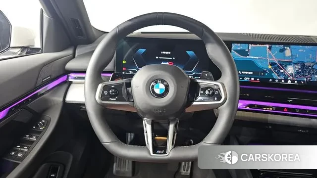 BMW 5 Series (G60) 2025 Белый из Кореи, фото 4