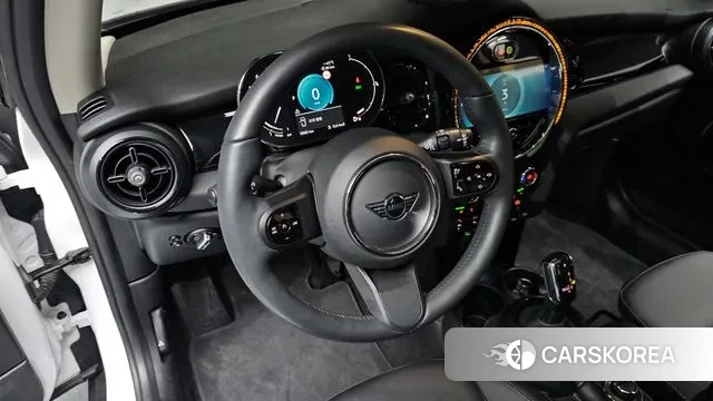 Mini Cooper 2023 Белый из Кореи, фото 4