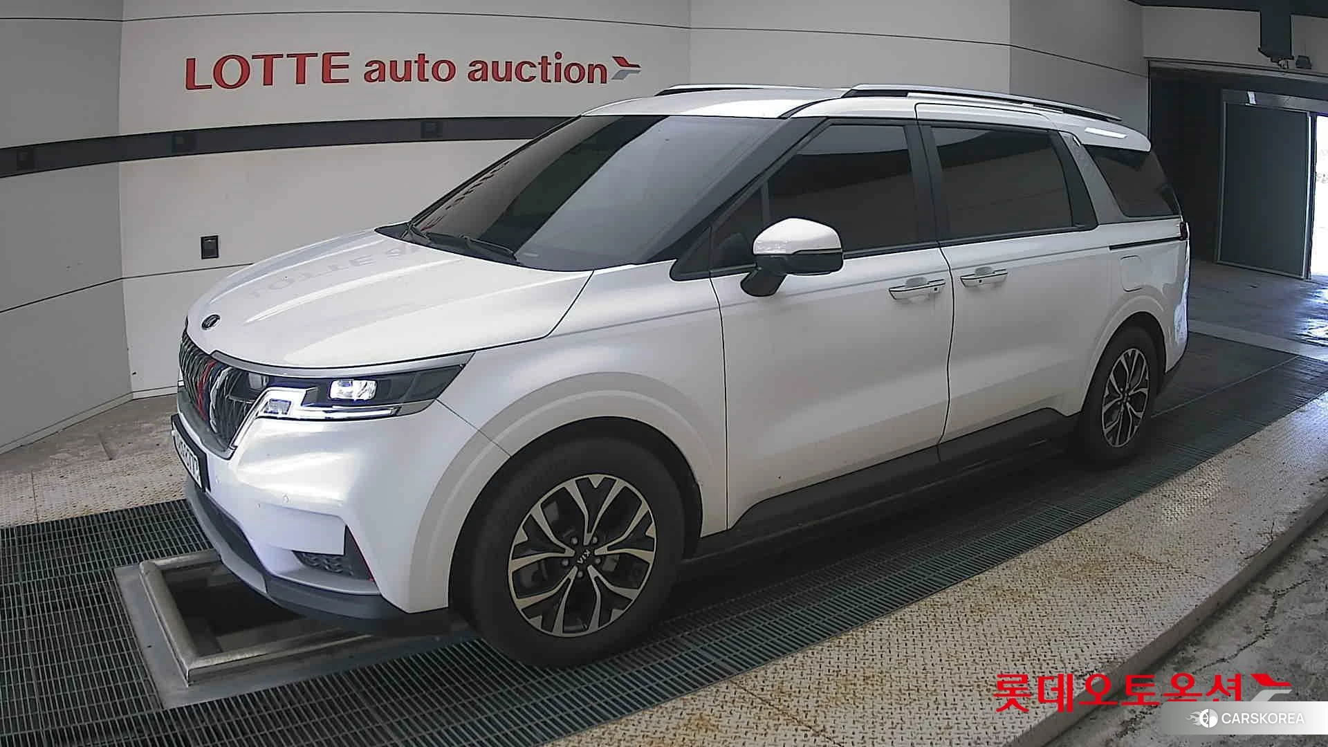 Kia Carnival 2021 Snow White Pearl (optional) из Кореи, фото 4