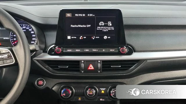 Kia The New K3 2nd generation 2023 Белый из Кореи, фото 4